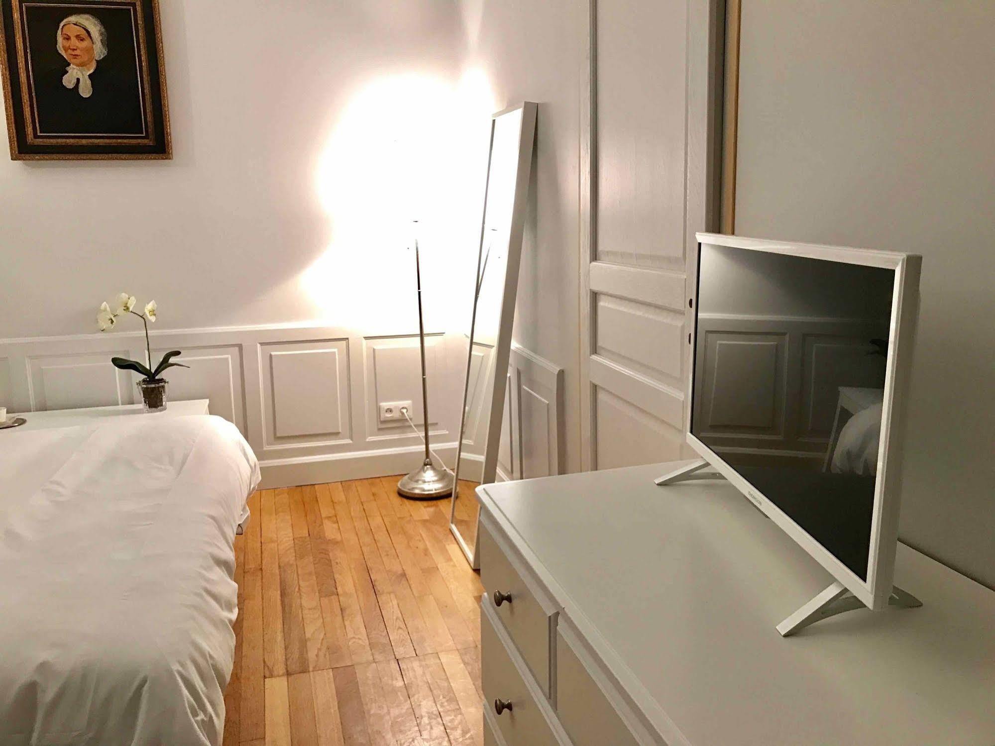 Villa Clement Appart'Hotel Санс Экстерьер фото